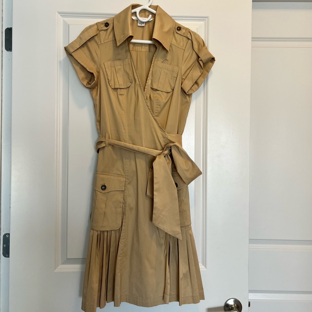 Pleated safari wrap dress. Size 10